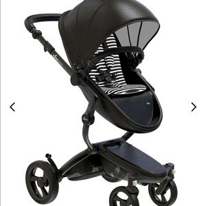 NWT Mina Xari stroller / bassinet stunning black & white seat. Show stopper